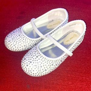 Little girls sparkly flats